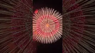 КРАСИВЫЙ САЛЮТ