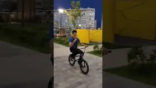 Вечерние трюки на детском велосипеде 🌇