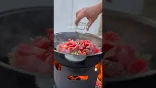 Вкуснейшее мясо с овощами на огне #рецепты #вкусно