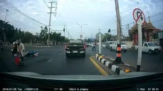 ให้เด็กเล็กซ้อนท้ายโปรดระมัดระวังสักนิด
