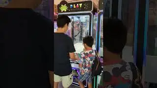 Durian Claw Machine hack in Play United Tampines 😱😋 #clawmachine #durian #win #hack #tampines