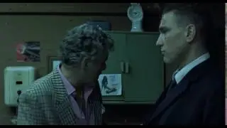 Тони, сделай что нибудь страшное.  Большой куш