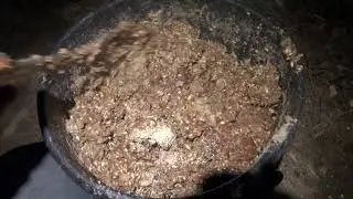 Варим кашу для кур несушек.