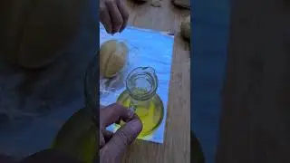 Leonardo prepara papa asada con Aceite de Olivo y Sal de Mar