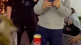ХАСБУЛЛА / ДАЁТ БАНАНЫ ОБЕЗЬЯНЕ