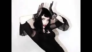 Crystal Castles – Yes No
