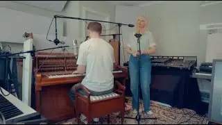 Fractures - Raspberries feat. Jade Alice [Live Performance]