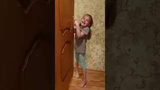 Настя превратилась в свинку. 