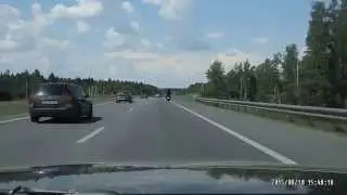 В России медведи по дорогам не только ходят.
