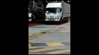 REVIEW TRONTON HINO 500 BOX LOGISTIC