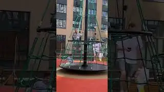 Развлекают друг друга 😂 