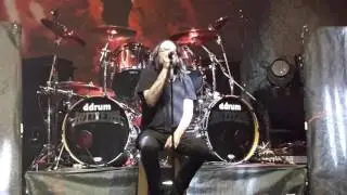 Korn Praha 'Alone I Break' unplugged performance  Prague Fórum Karlín 2017