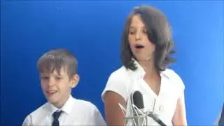 Ехала деревня мимо мужика. Народная потешка. Музыка Е. Самсонова. Поют Тим и Арина Дрокины