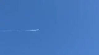 AMERICAN 777 dumping fuel over England after returning to Heathrow