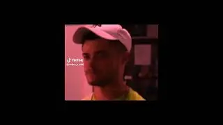 Tribünde bir isim varrr xd