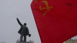 VL.ru - праздничная демонстрация в 99-ю годовщину Великой октябрьской революции.