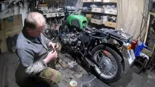 Replacing the oil seal on the gear shift shaft in the Dnepr gearbox
