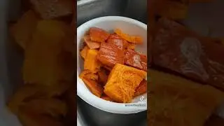 How to make pumpkin puree for pies from real pumpkin or jack-o-lanterns. 