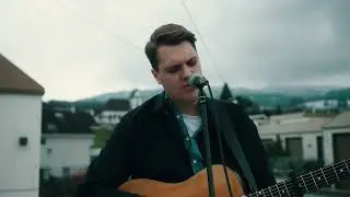 St. Lundi - Different Houses (Live Acoustic Performance)