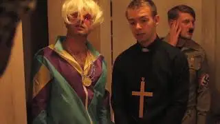 Rejected from a Halloween party 😱 (Very funny costume:)