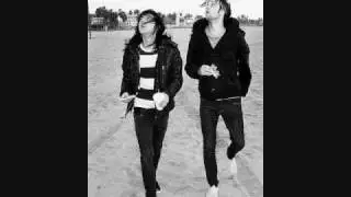 Tripped and Fell in Portland Breathe Carolina (lyrics)