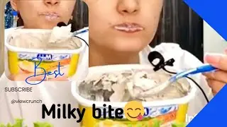 Grainy flacks and crumbs with milky white ice cream #eatingshow #asmr  #mukbang