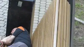 ПЬЯНЫЙ ИНВАЛИД АЛКОГОЛИК СПИТ НА СКАМЕЙКЕ