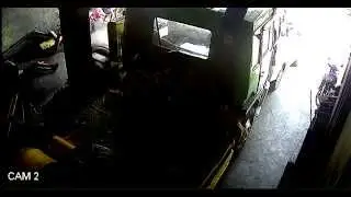 Вот что бывает когда перекачал покрышку ))