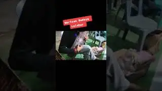 Pemuda Dayak Wehea Bermain Musik Tradisional