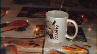ПЬЮ ГОРЯЧИЮ воду И кушаю КОНФЕТЫ