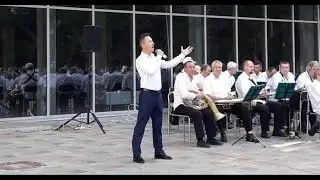Флаг моего государства. Алмаз Аюпов / Пятничный концерт у фонтана 