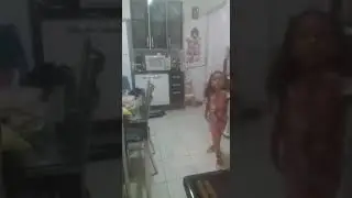 Minha filha dançando funk(2)