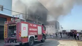 Aydın'da depoda çıkan yangın 19 saattir sönmedi