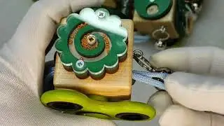 бизикубик модель 1 с мишкой и спиннером от biziwood, busy board