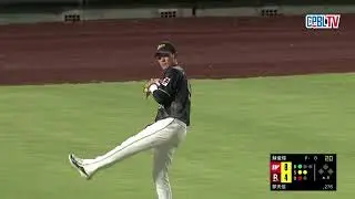 09/06 味全 VS 樂天 八局上，樂天朱育賢的精采守備，讓味全留下二壘殘壘