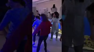 СТОМАТОЛОГИ ТАНЦУЮТ ВМЕСТЕ С МИШКОЙ 🧸😍  