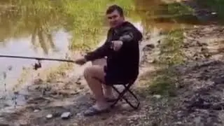 Когда взял с собой на рыбалку жену😄Смешные видео в семье