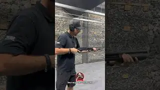 Espingarda só com uma mão!