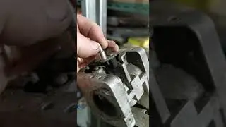 Audi A6 c6. 4f. 2007 3.0tdi exhaust gas smell inside the car. solution: worn EGR valve shaft