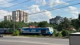 Тепловоз TE33AC-3011 + Дизель ЧМЭ3-4710 с пассажирским поездом