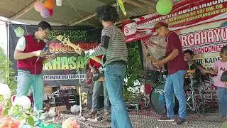Virus _ Slank Band Dadakan 😀 Mohon Maaf Apa adanya 😁