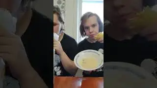 Обзор на легендарную похвистневскую шаурму с вокзала!