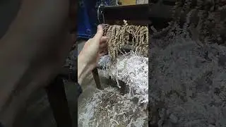 станок для бумажного и картонного наполнителя полоски 3 мм (модель станка 2в-1.5 кВт-300Г РАДИС)