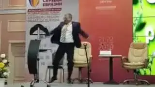 пох- пляшем.. чиновник из Оренбурга отжигает..