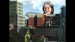 Giantess Intern: Jennifer Snyder