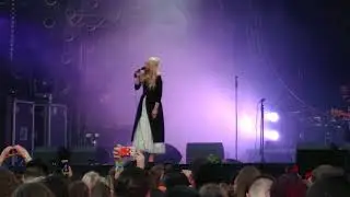 Vivienne Mort – Я і так одна