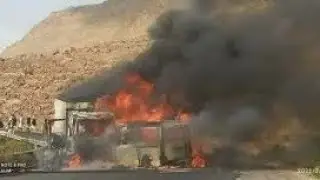 فيديو جديد للوجع الذي وقع بالأمس في #نقيل_سمارة والسبب |وجود المشتقات النفطية في وسائل نقل الركاب|