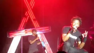 Everyone Nose [Remix] (Live)