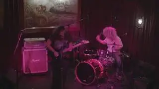 Strych9 at the Redwood Bar