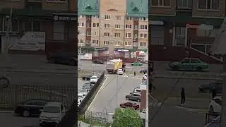 БОЛЬШАЯ и маленькая